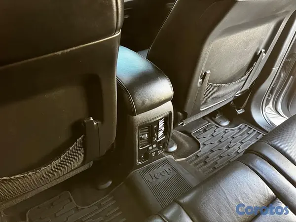 jeepetas y camionetas - Jeep Grand Cherokee 2014 en excelente condiciones  13