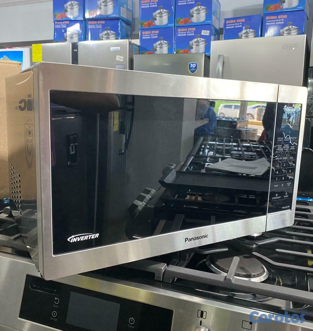 electrodomesticos - Microondas Panasonic 1.3 pies cúbicos 
37 litros
Modelo NN-SC678C 5
