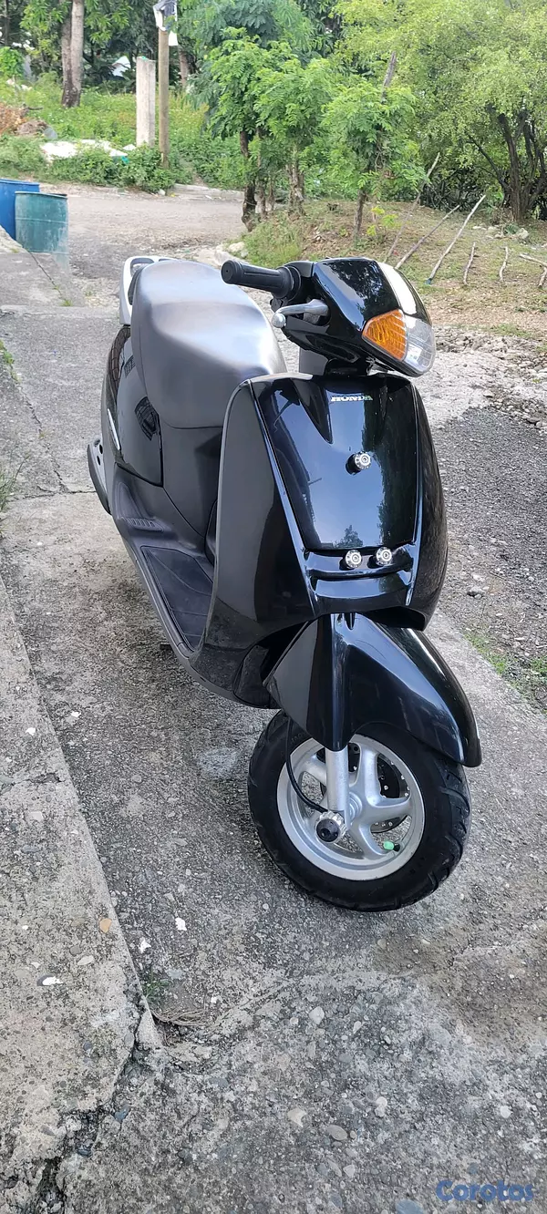motores y pasolas - Honda lead 100 full óptimas condiciones  6