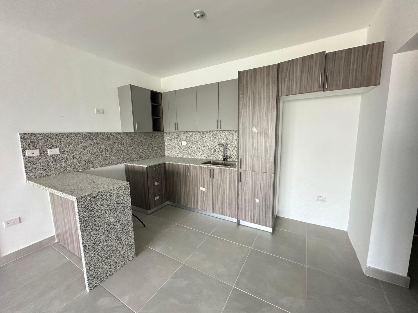 apartamentos - Apartamento en alquiler piso alto, La Salle, Santiago 4
