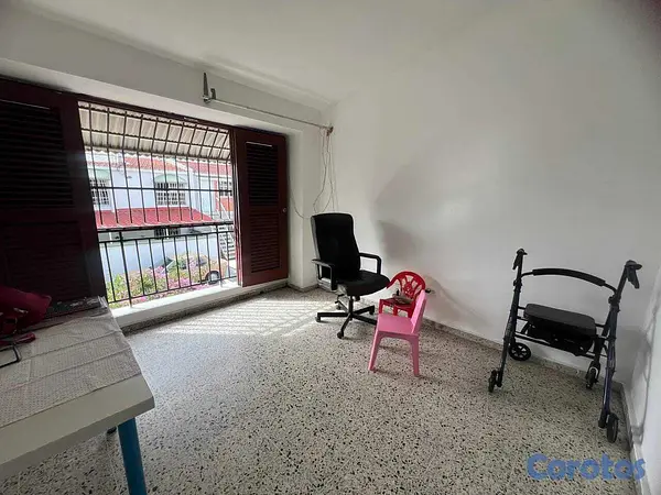 casas - Venta de casa de 2 niveles- La Feria 6