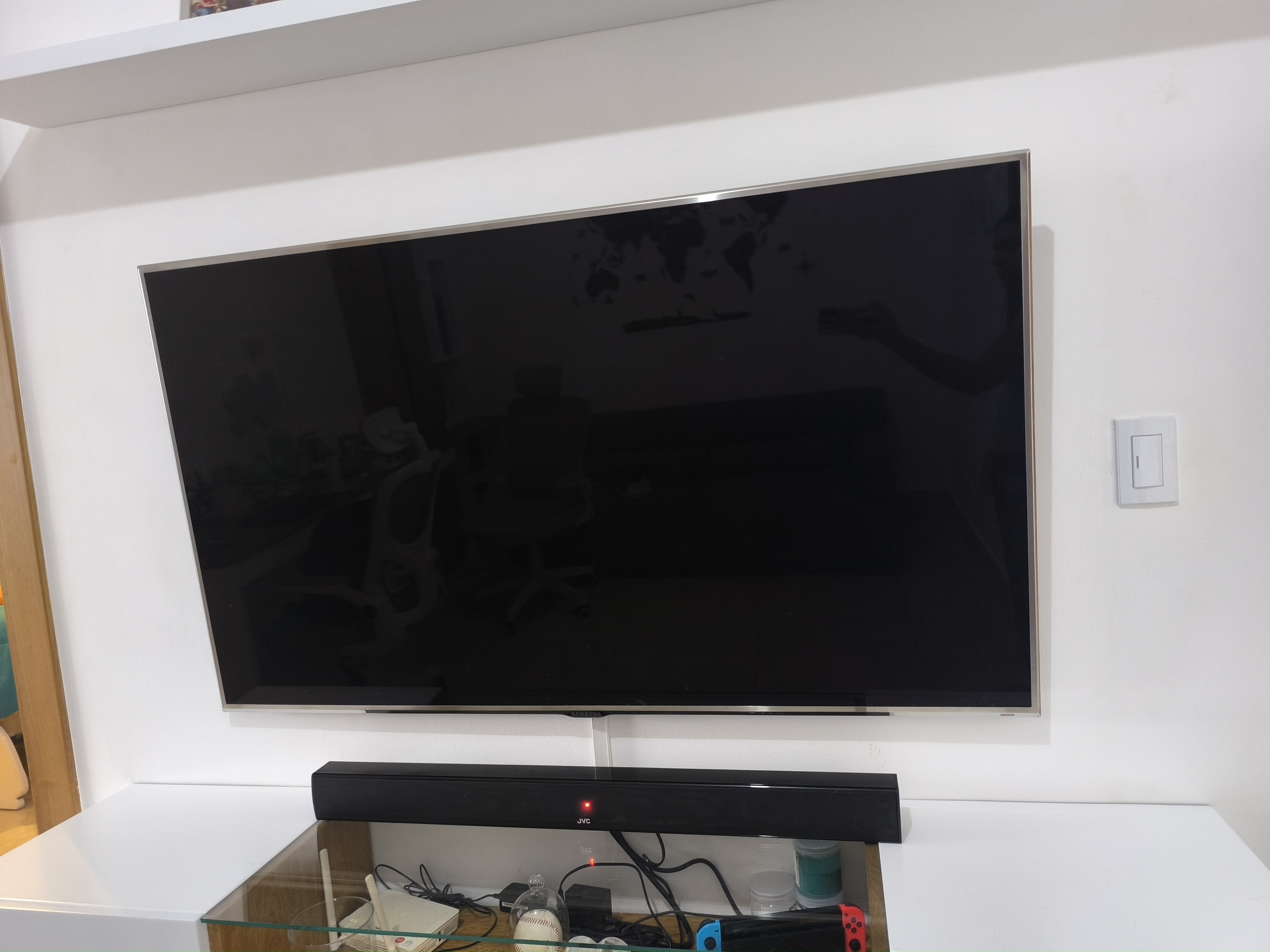 tv - Samsung 60 pulgadas con sistema de sonido Bluetooth