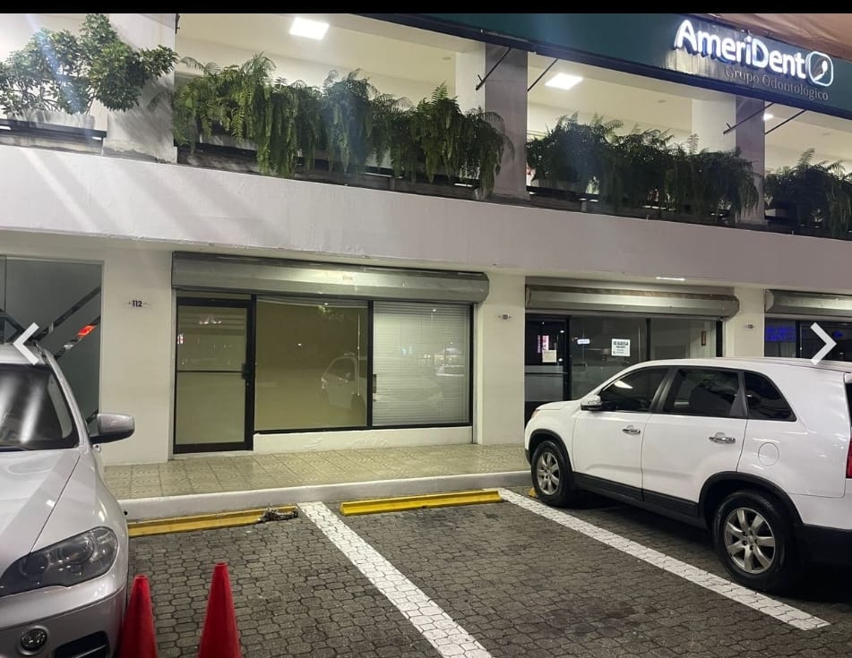 oficinas y locales comerciales - Alquilo Local Comercial 1er Nivel Naco Ilkania 7
