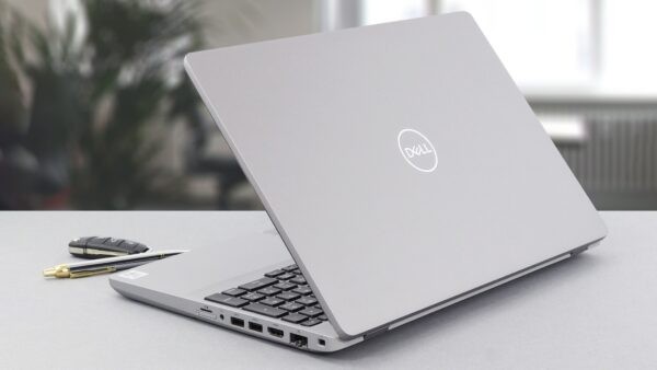 computadoras y laptops - Laptop Dell Latitude 5510 Intel Core i5 de 10ma generación 256gb ssd 16GB RAM  2