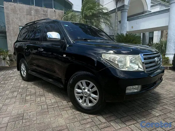jeepetas y camionetas - Toyota land cruicer vxr 2011 8