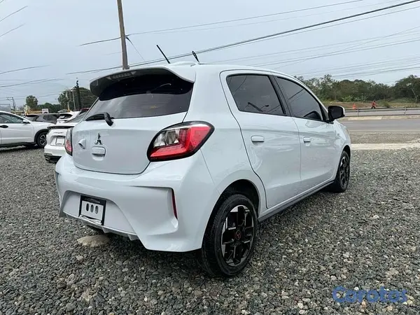 carros - Mitsubishi Mirage ES 2022 Hatchback 5