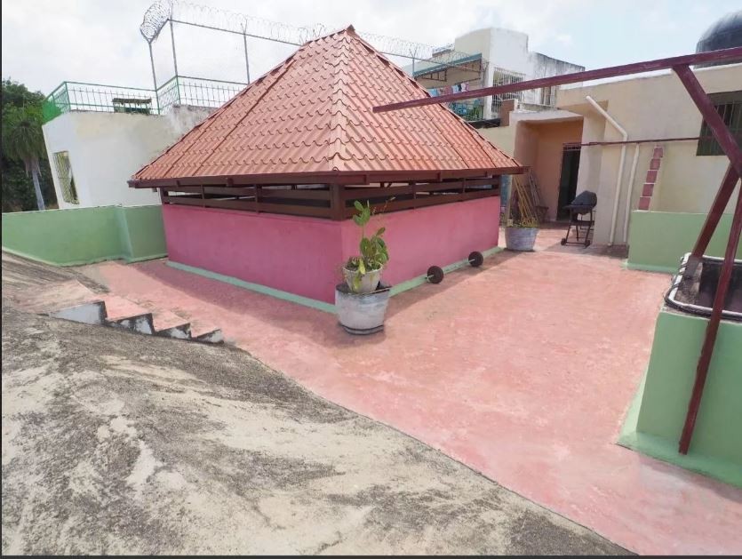 casas - CASA EN VENTA EN LA ZONA COLONIALExcelente ubicación. 4