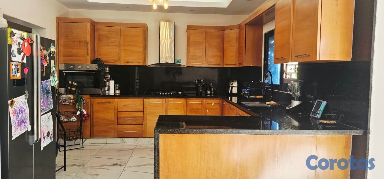 casas - Casa en Colinas del Oeste, av. Prolongacion 27 de  4