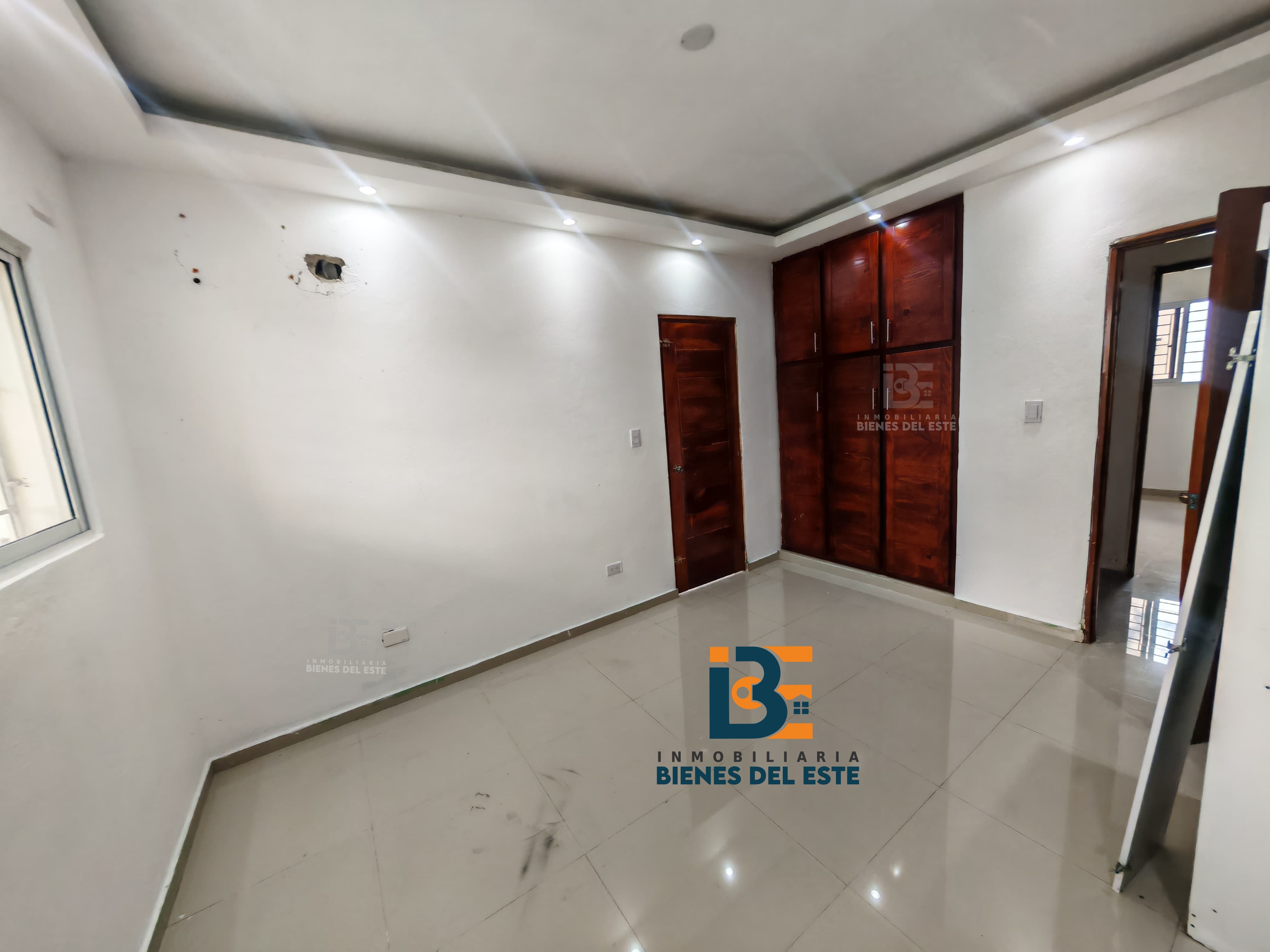 casas - Se Alquila Casa de Dos Niveles con Piscina SPM 5