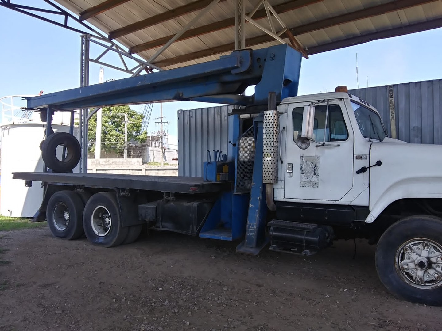 camiones y vehiculos pesados -  CAMION GRUA INTERNATIONAL 52500