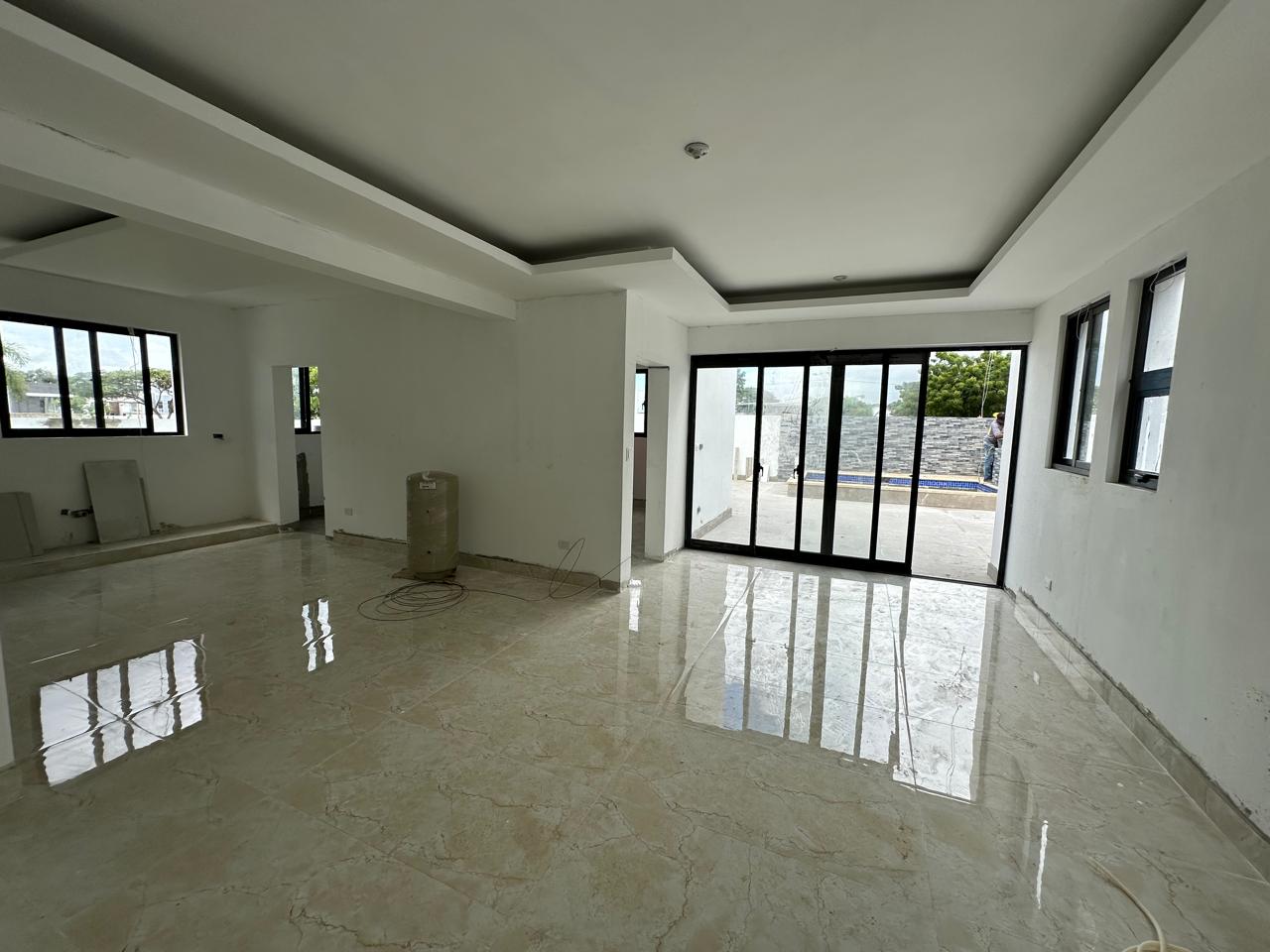 casas - Casa en Urbanizacion Cerrada, Llanos de Gurabo 3