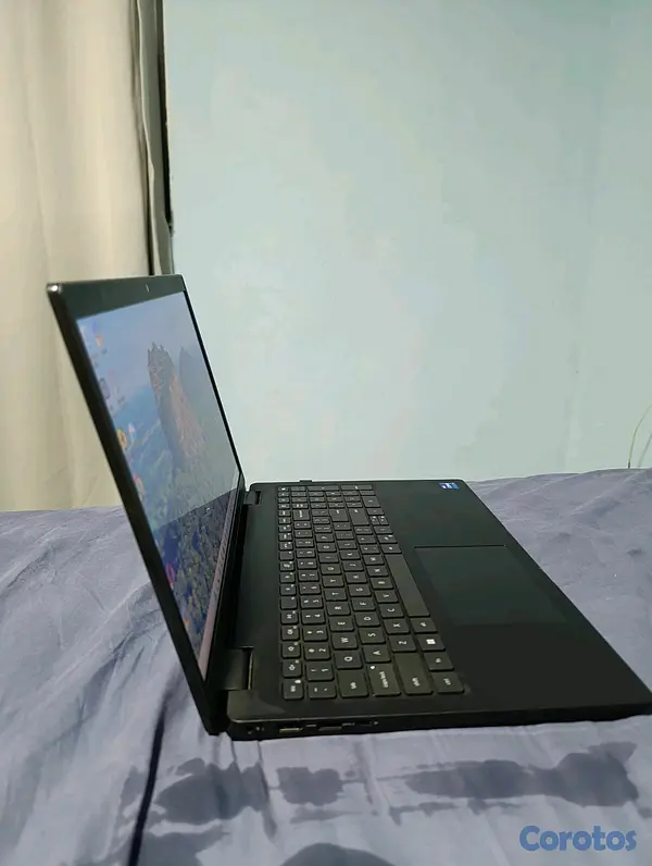 computadoras y laptops - Una laptop con poco uso negociable 😊 3