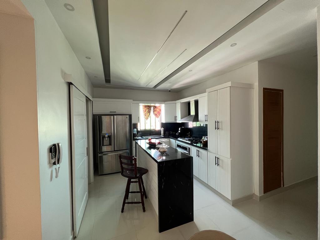 apartamentos - Extraordinario Apto. En Torre Nueva 4