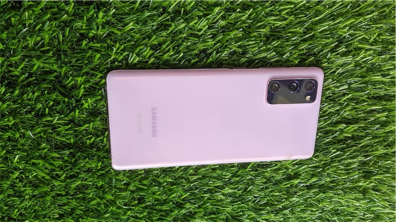 celulares y tabletas - Samsung s20FE 5G 2