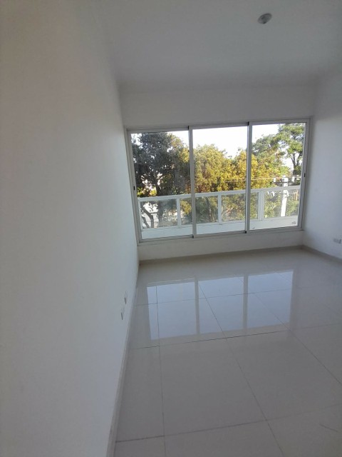 apartamentos - Sin intermediarios vendo apartamento amplio zona céntrica 1