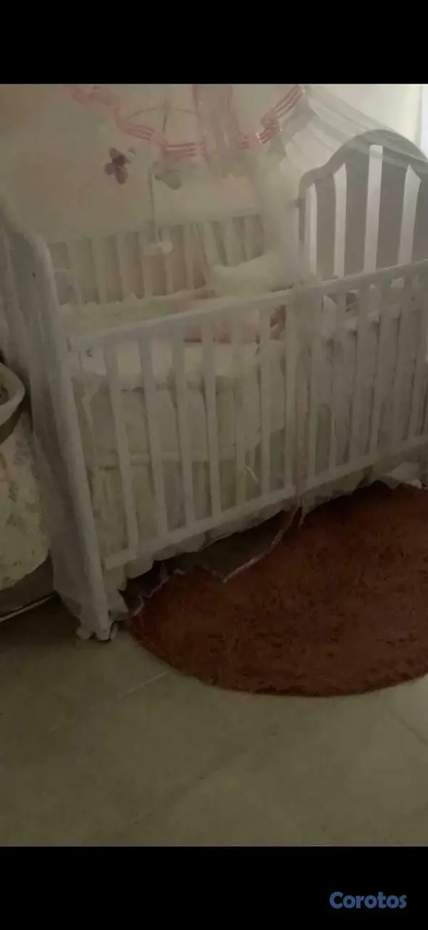 muebles - silla nueva y cuna de poco uso 2