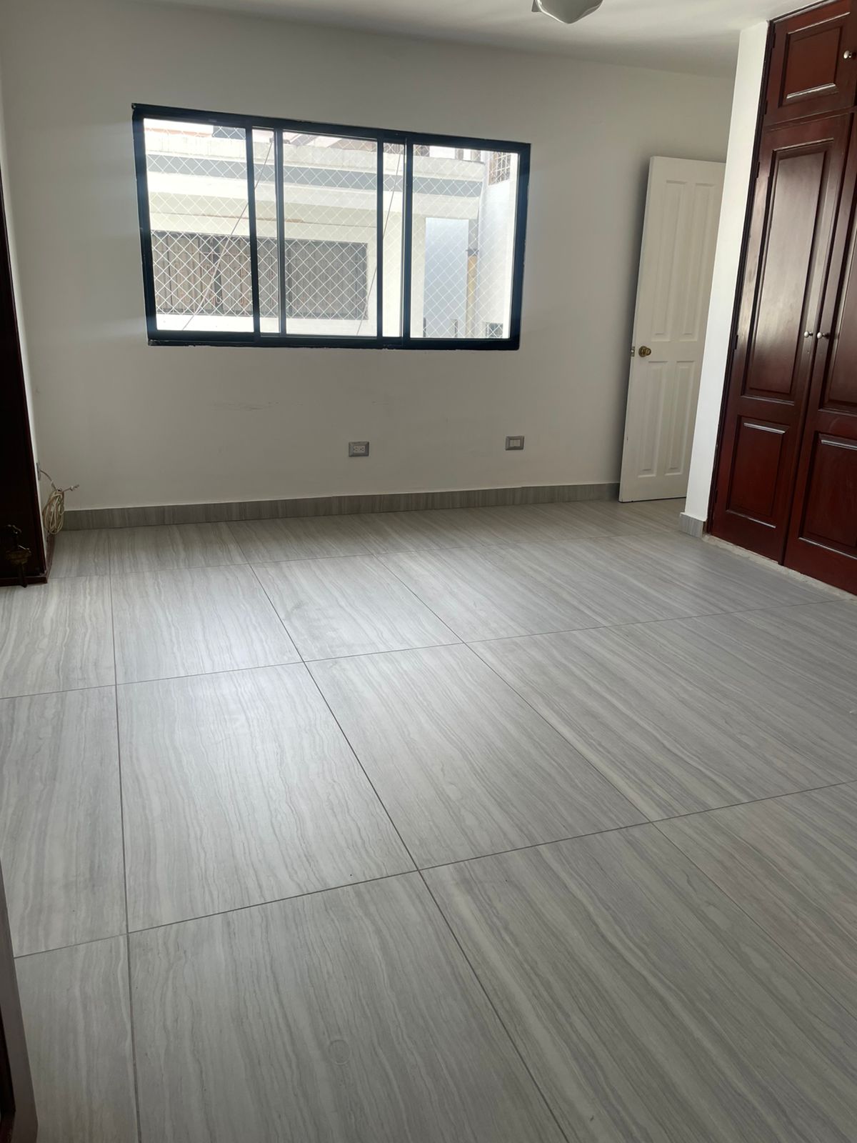 apartamentos - Vendo apto clásico en la Anacaona  178. 15 mts Pis 5