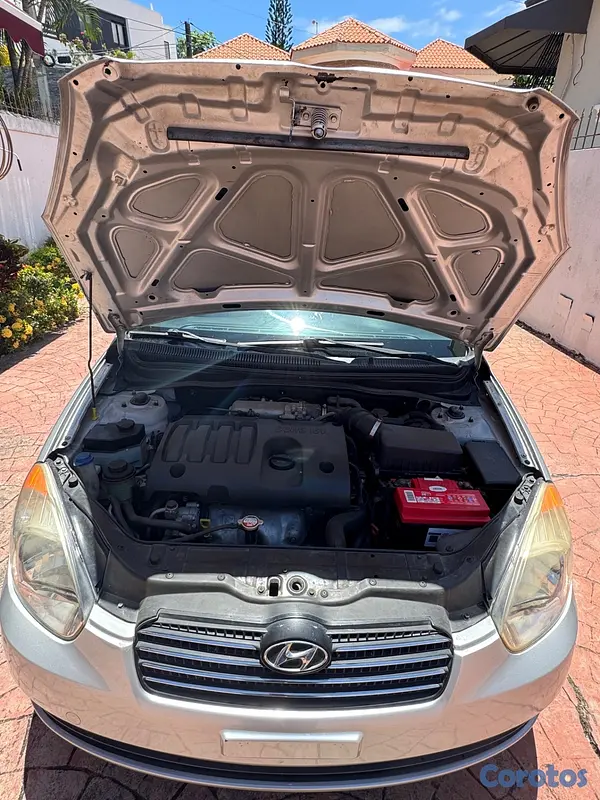 carros - Hyundai Accent 2011 3