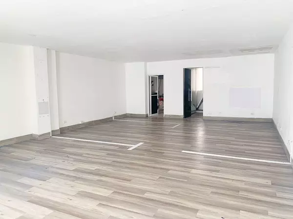 oficinas y locales comerciales - Amplio local comercial en venta  5