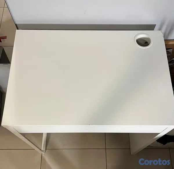 muebles y colchones - Escritorio blanco IKEA  2