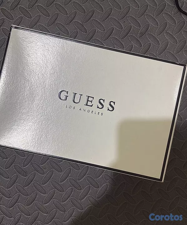 ropa para mujer - Tennis size 6M marca Guess NUEVOS  3