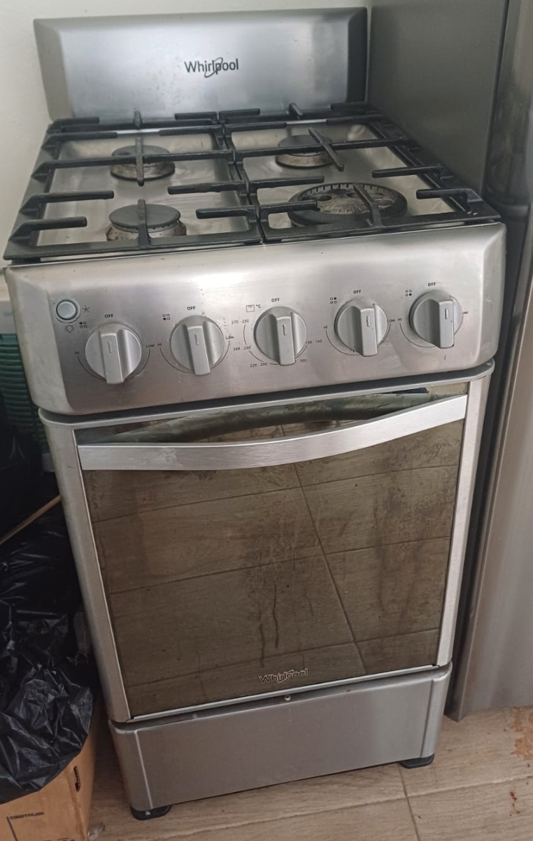 electrodomesticos - ESTUFA WHIRPOOL 24 PULG como nueva 2