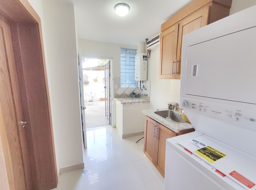 apartamentos - PRIMER PISO LINEA BLANCA Y TERRAZA PROXIMO AV. RAFAEL VIDAL STGO.  9