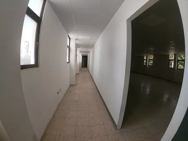 oficinas y locales comerciales - Alquilo Local comercial 267 mts  3er piso  27 febrero
 3