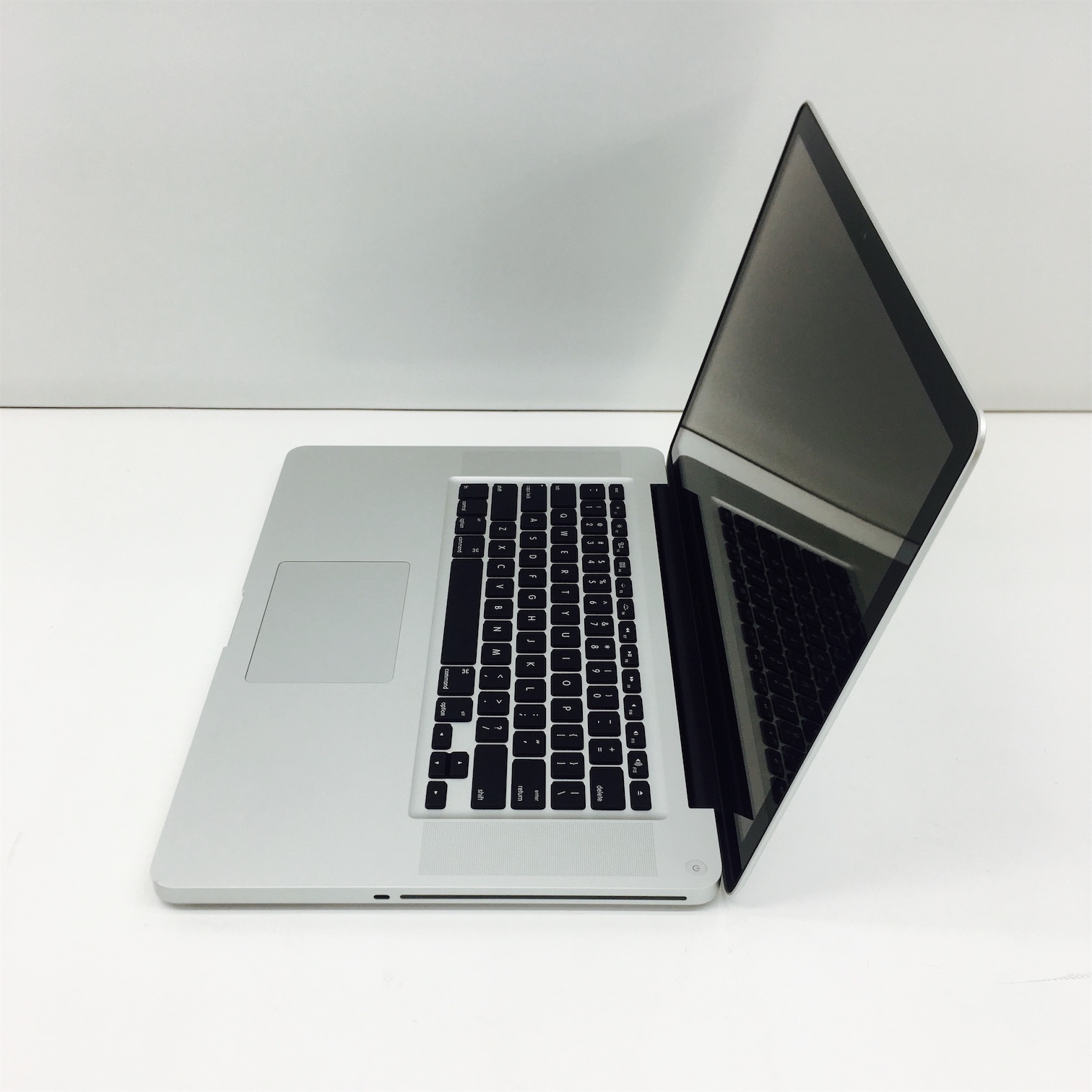 computadoras y laptops - MacBooks pro i5 