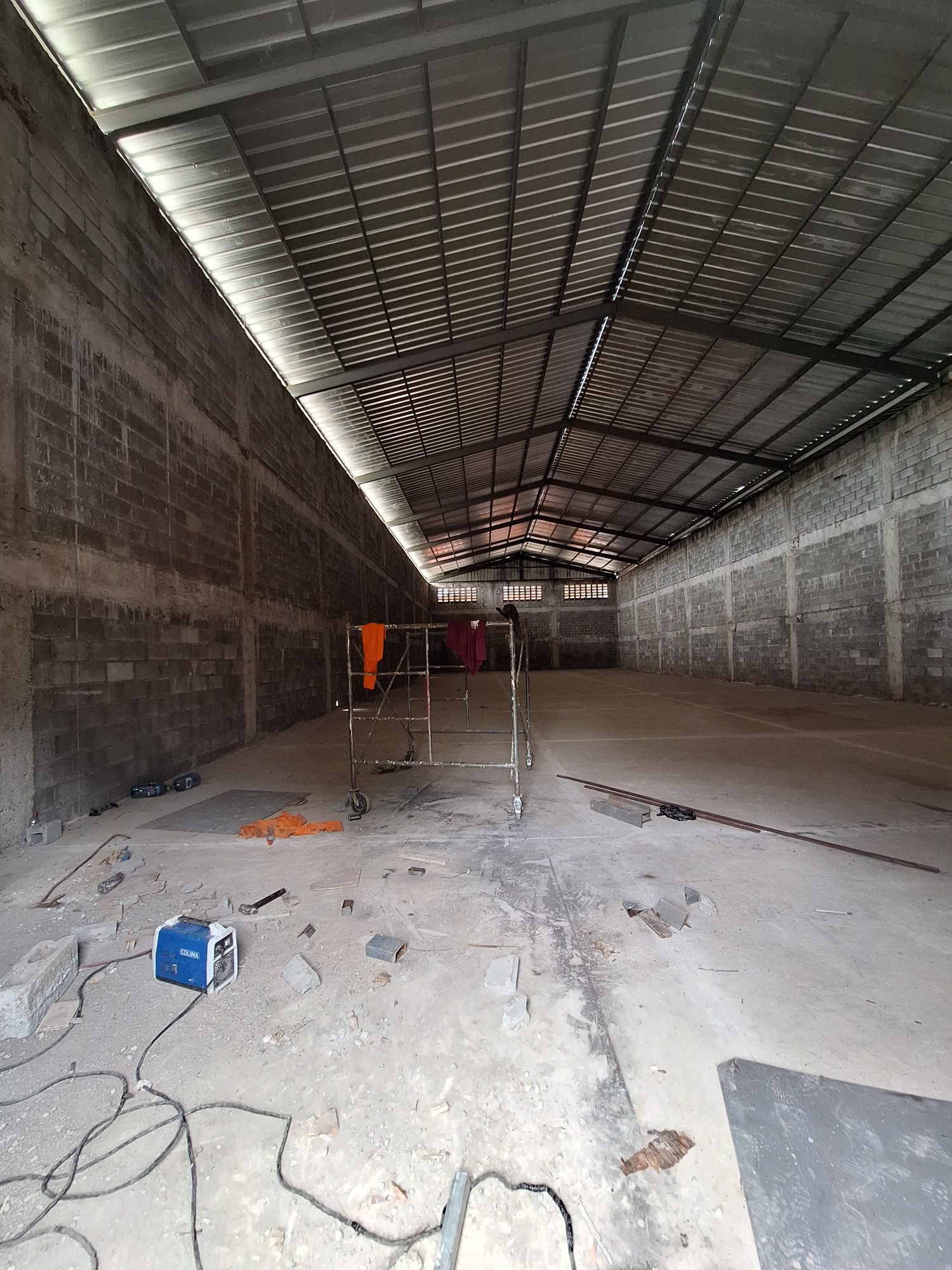 oficinas y locales comerciales - Rento Nave industrial 