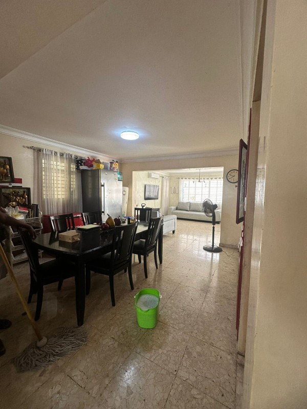 casas - Alquiler de Casa en La Castellana con Piscina 1