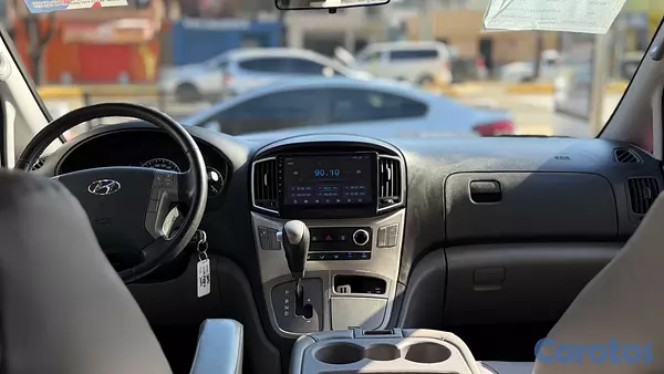jeepetas y camionetas - 2020 Hyundai Grand Starex Diesel 3