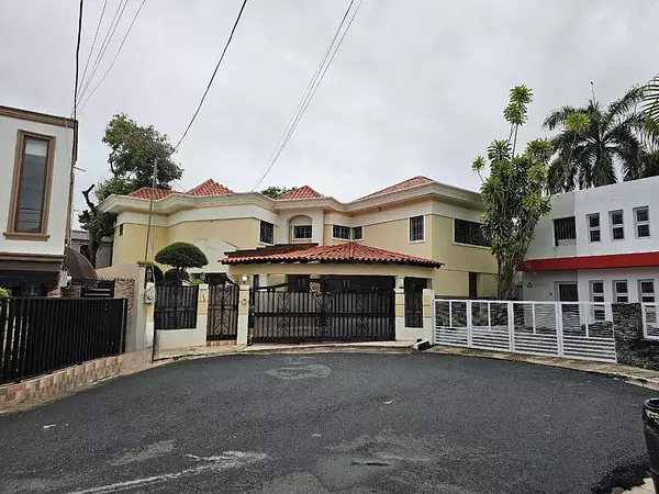 casas - ALQUILER DE CASA EN LA URBANIZACION FERNANDEZ 2