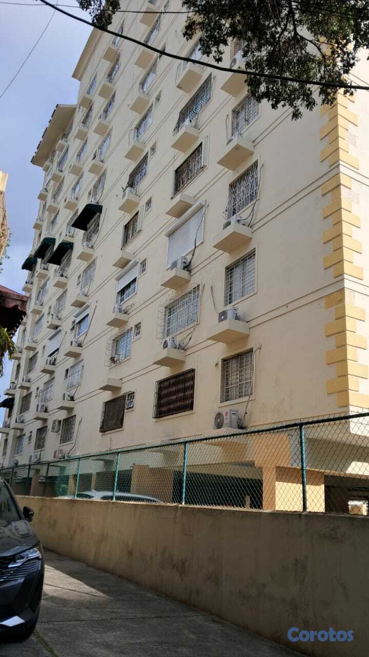 apartamentos - Alquilo apto. con  vista al mar y terraza  1