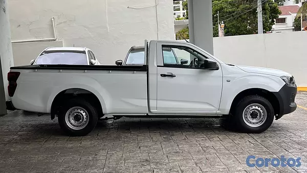 jeepetas y camionetas - Isuzu DMAX  3