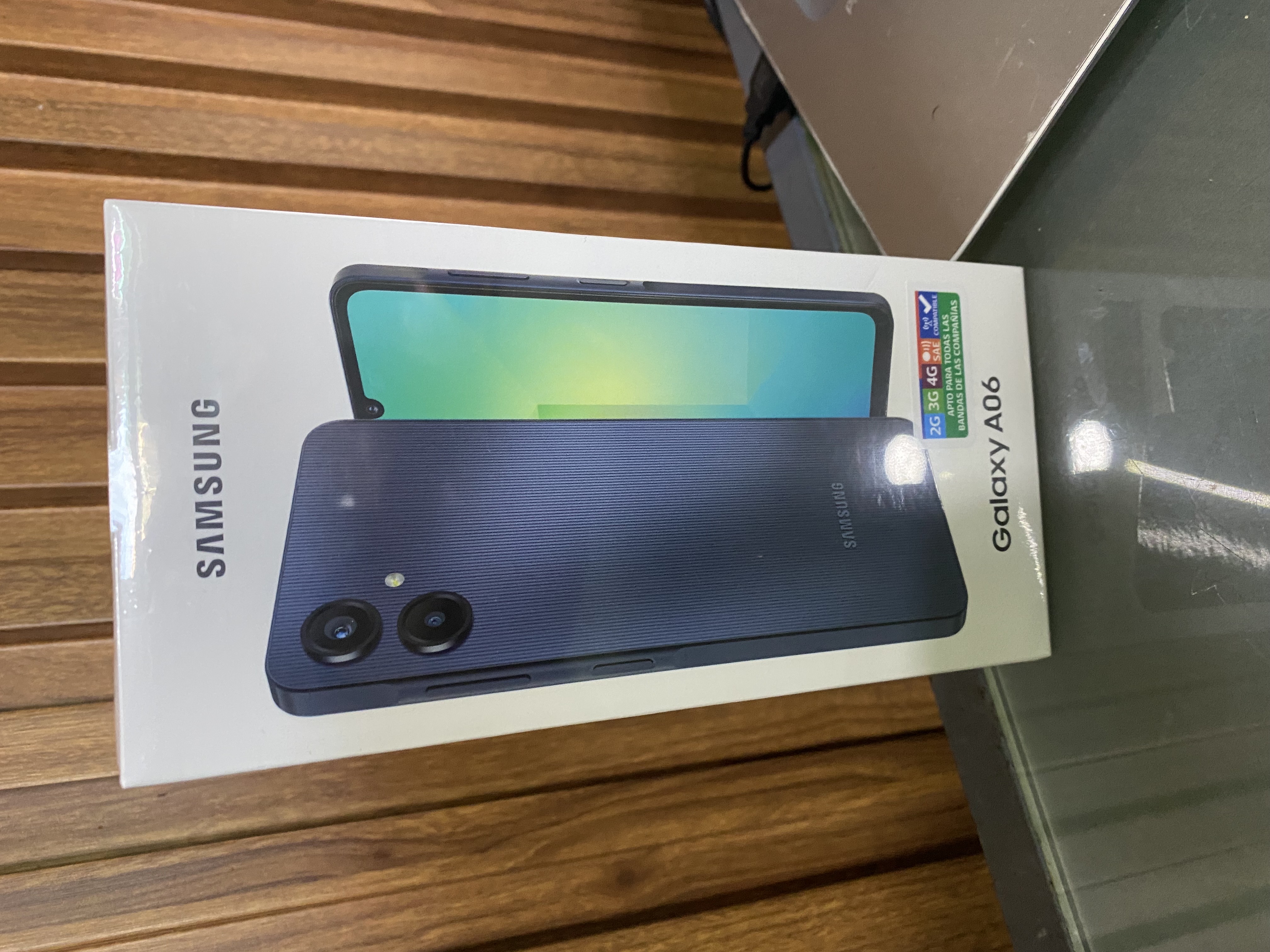 celulares y tabletas - Samsung A06 128GB  2