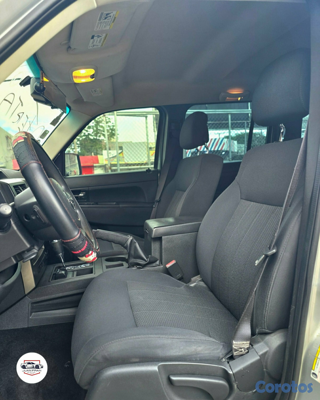 jeepetas y camionetas - JEEP LIBERTY 2012 4X4  3