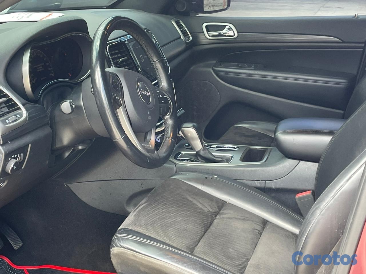 jeepetas y camionetas - VENDO JEEP GRAND CHEROKEE 2019 🔥💯 4