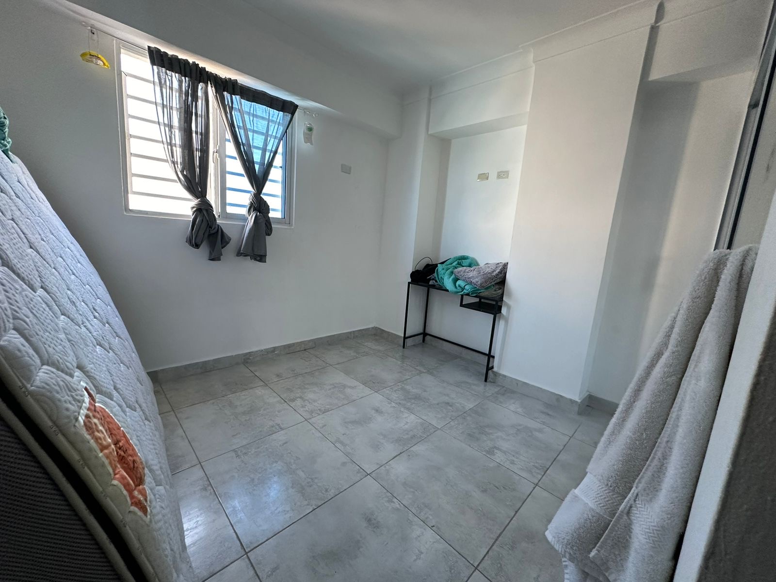 apartamentos - Vendo independencia klm 9 tercer nivel , precio RD 8