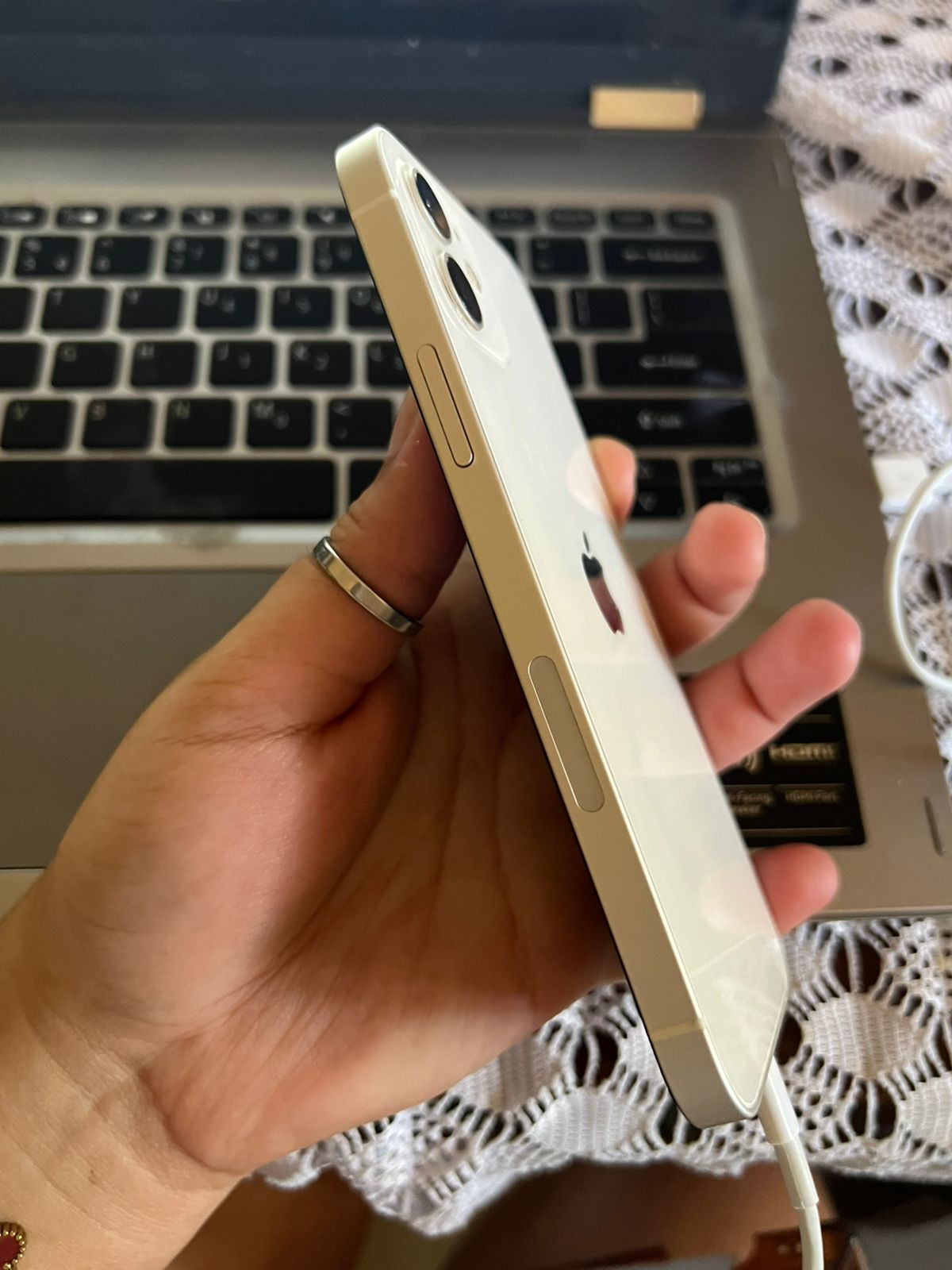 celulares y tabletas - Vendo iPhone 12 normal de oportunidad