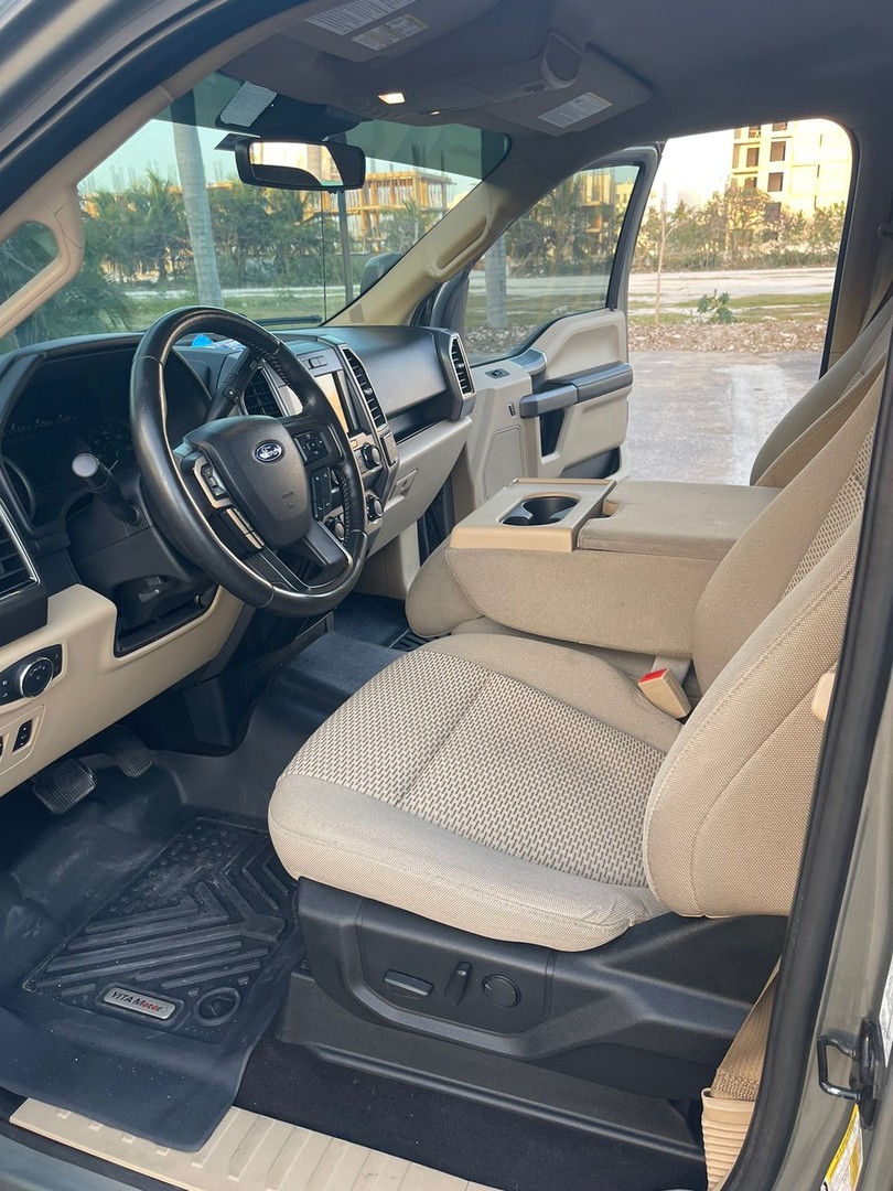jeepetas y camionetas - 2019 Ford F- 150 XLT 4x4 paquete XRT Recién importada - Clean 6