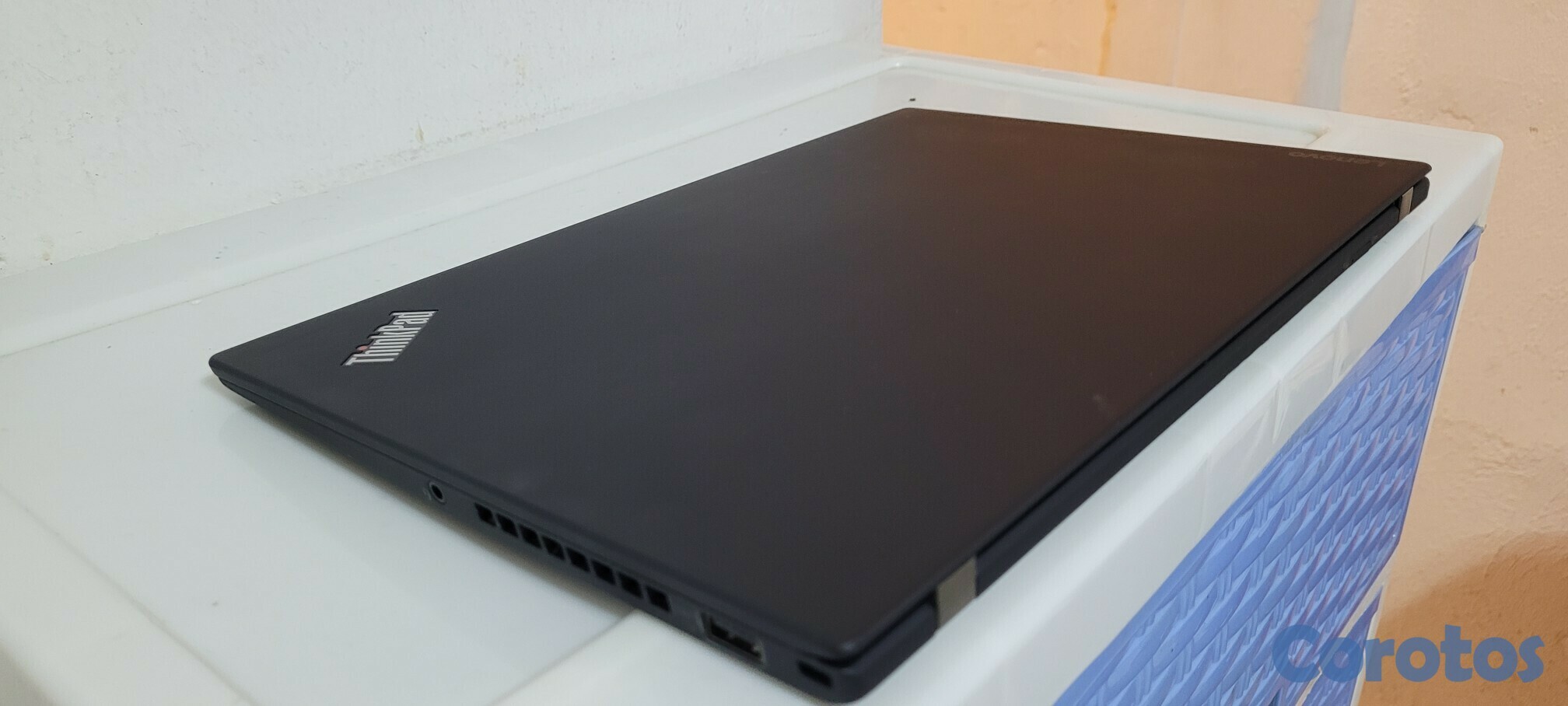 computadoras y laptops - Lenovo Slim T490 14 Pulg Core i5 8va Gen Ram 16gb ddr4 Disco 256gb SSD Video 8gb 3