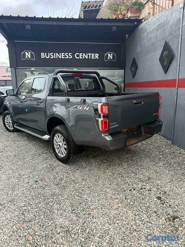 jeepetas y camionetas - ISUZU DMAX DTCi 2025 10