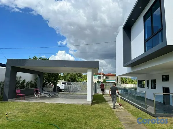 casas - Casa  2 niveles con piscina en Guayabal en santiago de los caballeros  10