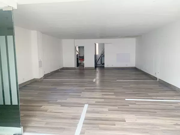 oficinas y locales comerciales - Amplio local comercial en venta  6