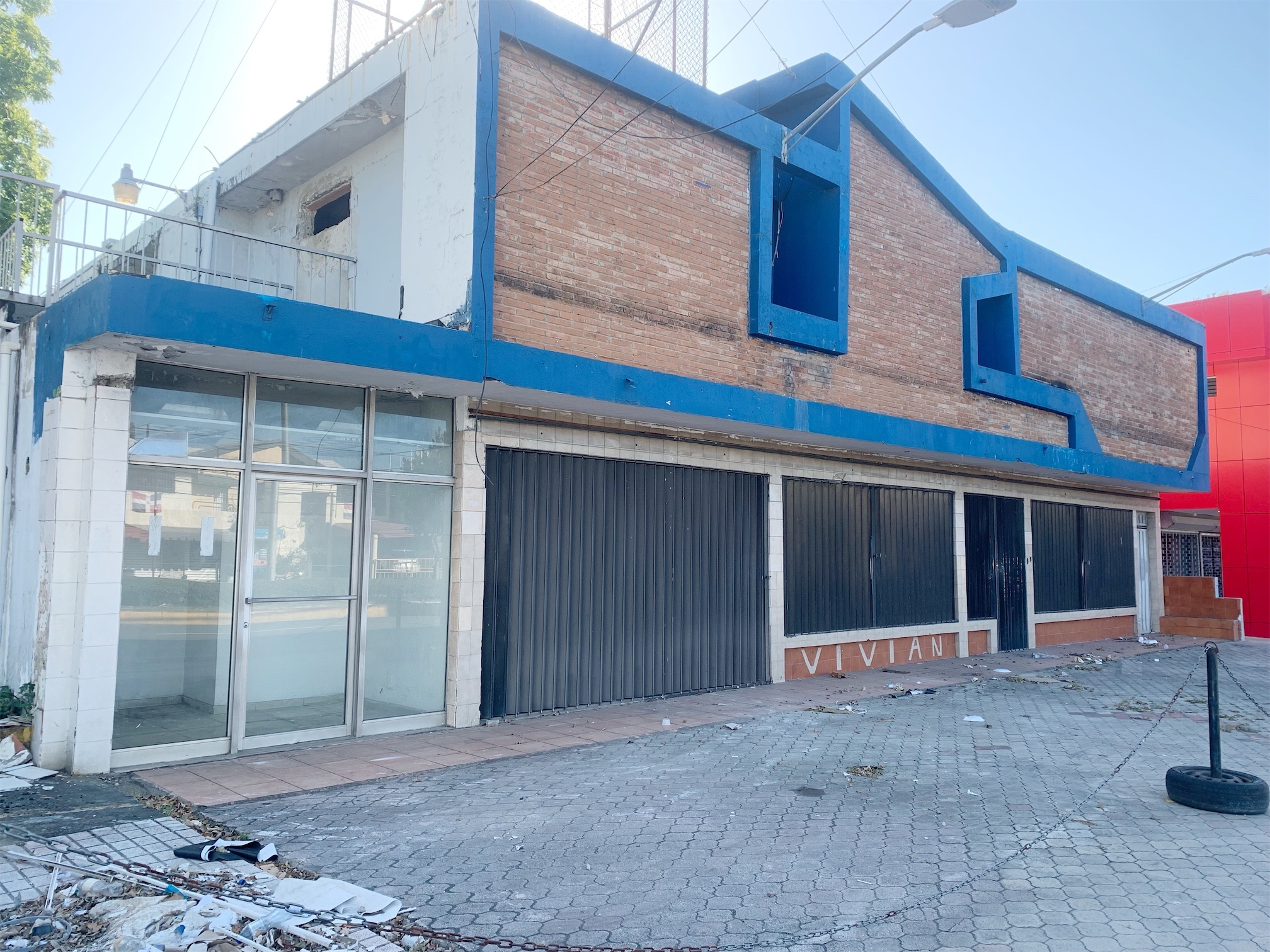 oficinas y locales comerciales - Local comercial céntrico en avenida 5