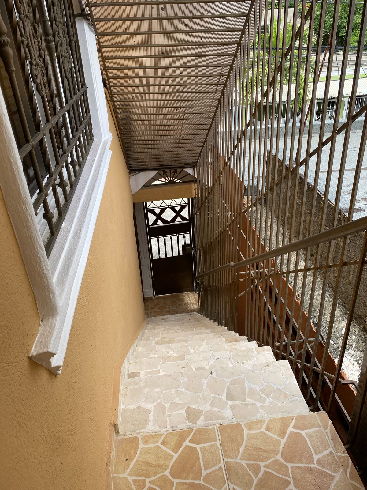casas - 🏡 Venta de Casa de 3 Niveles en San Isidro. 6