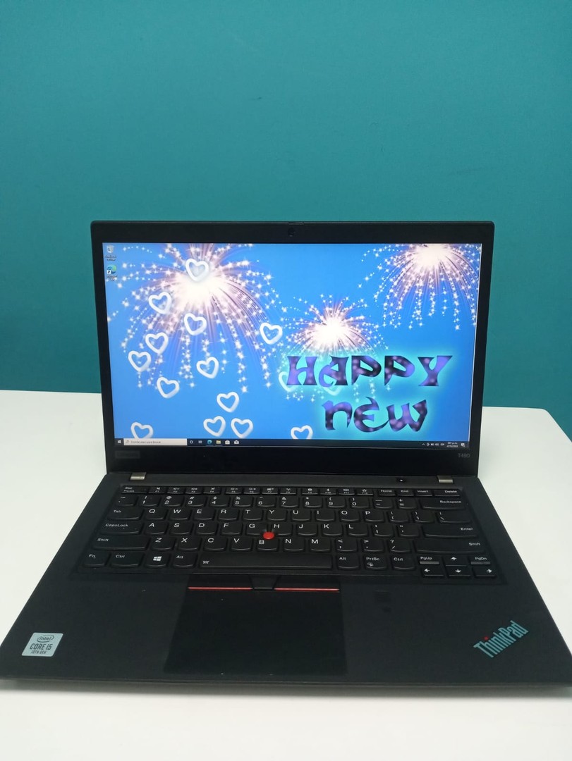 computadoras y laptops - Laptop, Lenovo ThinkPad T490 / 10th Gen, Intel Core i5 / 8GB DDR5 / 256GB SSD`

