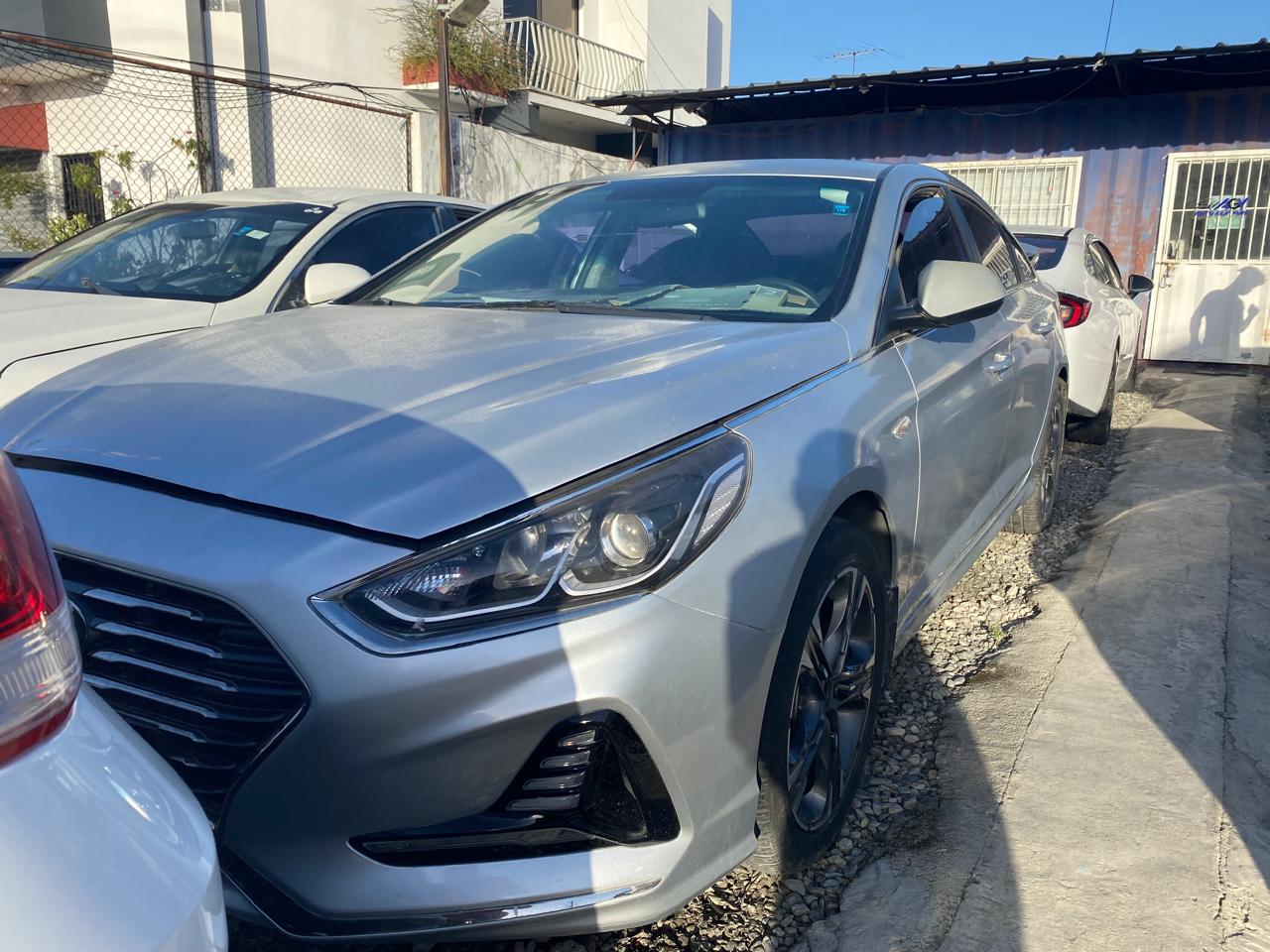 carros - HYUNDAI SONATA LF 2018 GRIS DESDE: RD$ 740,000.00