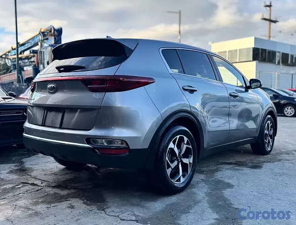 jeepetas y camionetas - KIA SPORTAGE 2022
 5